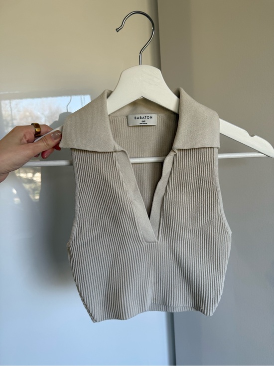 Babaton Tops - Babaton Ribbed Sleeveless PoloCrop Top - Beige